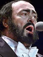 O tenor italiano Luciano Pavarotti  Reuters
