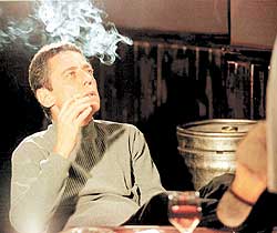 Chico Buarque: disco italiano flagra o mo�o cool de tra�o angelical virando o homem incomodado e disposto a levar muros ao ch�o com poesia    Tasso Marcelo/AE 