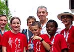 O ator ingl�s Sir Ian McKellen, de O Senhor dos An�is, ganhou o trof�u Truffaut e a tietagem das crian�as e adolescentes que participaram do restival