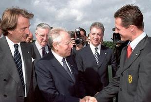 Da sin.: Montezemolo, Ciampi, Piero Ferrari e Schumi. Ap
